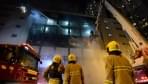 燒四天 吞兩命:香港工業(yè)大廈大火緣何這么兇？