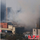 青島華潤萬(wàn)象城建筑工地發(fā)生火災 系建筑垃圾著(zhù)火